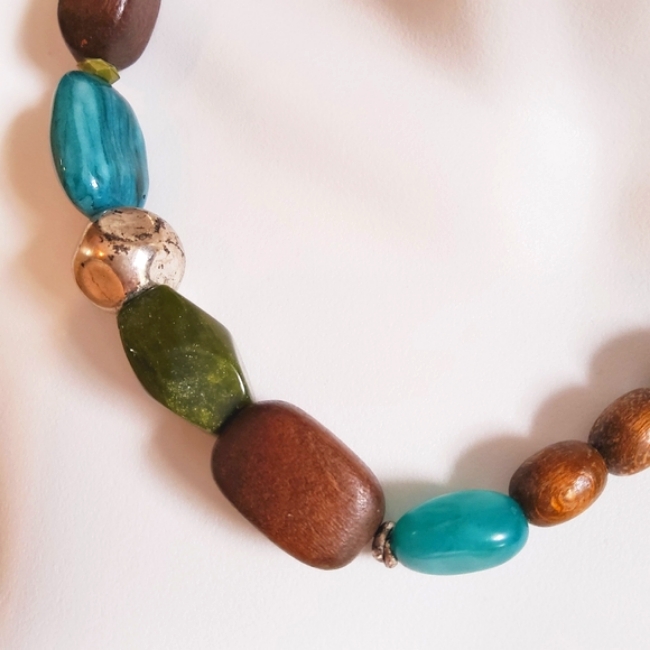 Multi Color Beaded Necklace 1990's